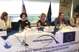 WORKSHOP TRUST-BUILDING BETWEEN WATER AND AGRICULTURE SECTORS IN THE DANUBE REGION